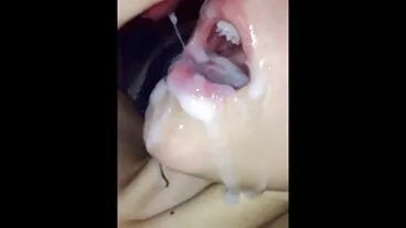 TrueAnal: התחת של סוואנה בונד לוקח הכל בפורנו-HD