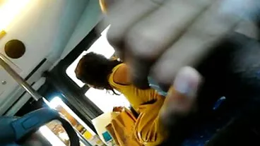 TUSHYRAW ברונטית חמודה אוהבת לפענח את ישבנה ההדוק