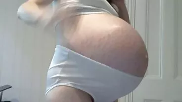 WhiteBoxxx: Capri Lmonde נהנית ממין אנאלי נלהב בפורנו-HD