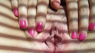 Busty MILF חוגגת את יום האם עם עיסוי אנאלי