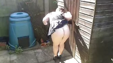 Butt plug מניף אנאלי המלכה לילי גלי יושבת על ת'יקי