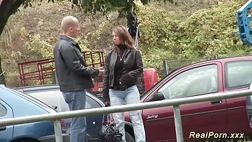 Naughty America: MILF סקסית ויקטוריה לובוב אוהבת זין צעיר בפורנו-HD